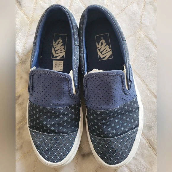 Vans Classic Slip On Blue White Skateboarding Women's Low Top Canvas VN0A33TB9HY - Picture 1 of 4